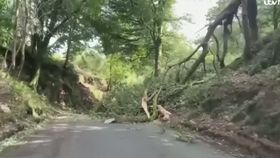 VIDEO Furtuna Floris face prăpăd în Scoția și nordul Marii Britanii! Cod portocaliu și perturbări majore